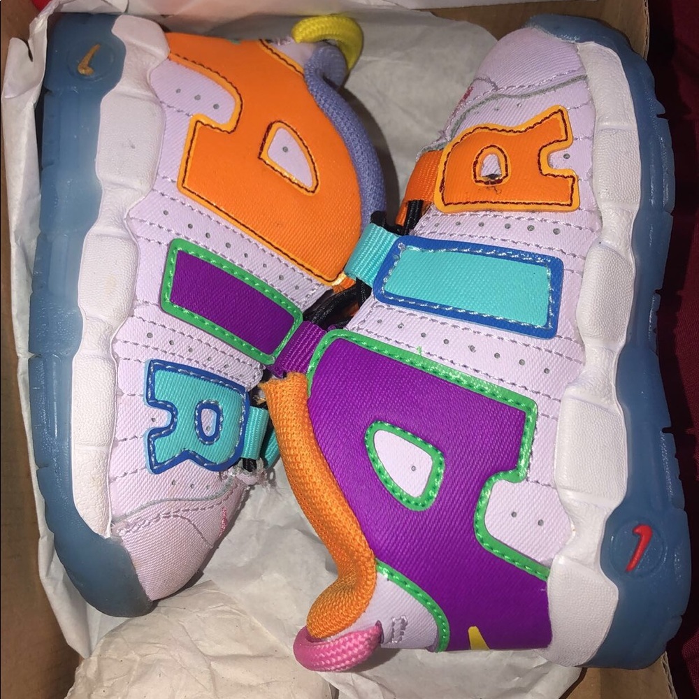 My son wore them for his 1st birthday. Only worn once!